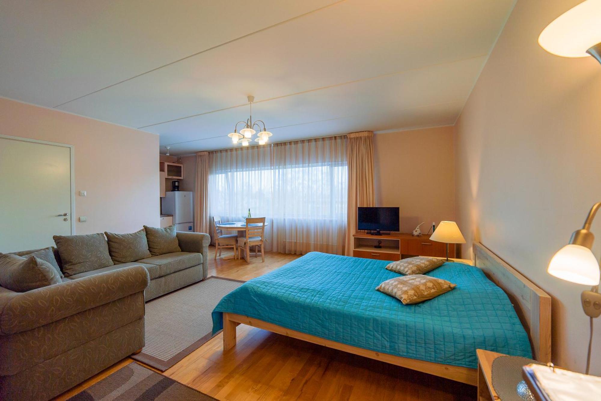Romeo Family Kaarli Apartment Tallin Exterior foto